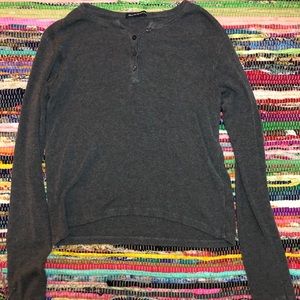 Long sleeve gray t-shirt